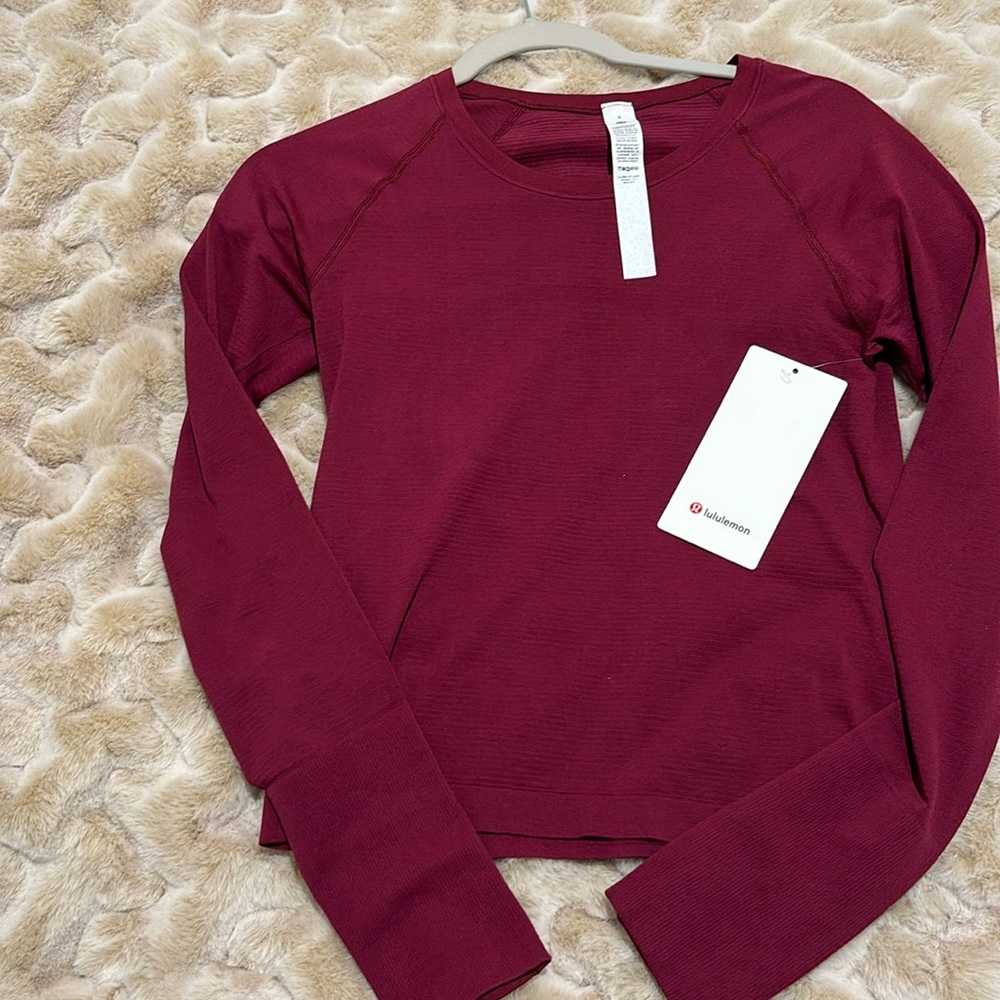 Lulu Lemon long sleeve tech tee. NWT